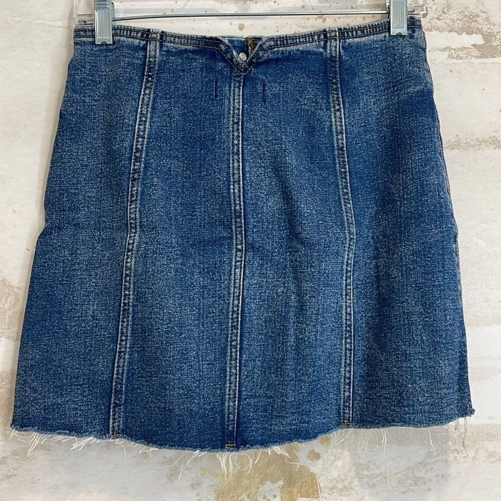 Abercrombie&Fitch exposed button fly natural rise denim skirt w/ raw hem (2/26)